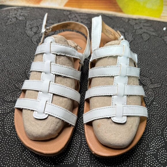 B.O.C. Born Concept Womens 8M White Gladiator Strappy Sandals Ankle Buckle - Picture 3 of 10